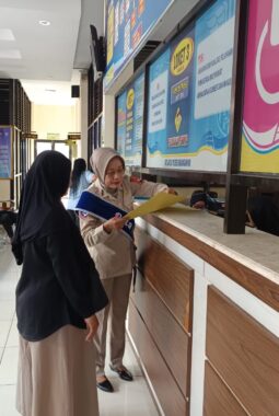 Polantas Menyapa Hadirkan Pendampingan Pengisian Formulir SIM, Satlantas Polres Karanganyar Permudah Pelayanan kepada Masyarakat